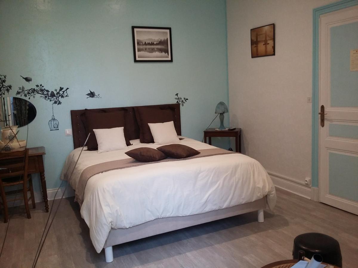 Logis Des Bessons Bed & Breakfast Migron ภายนอก รูปภาพ