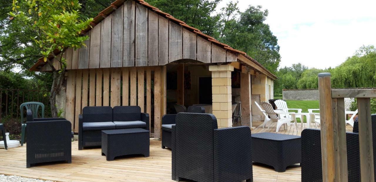 Logis Des Bessons Bed & Breakfast Migron ภายนอก รูปภาพ